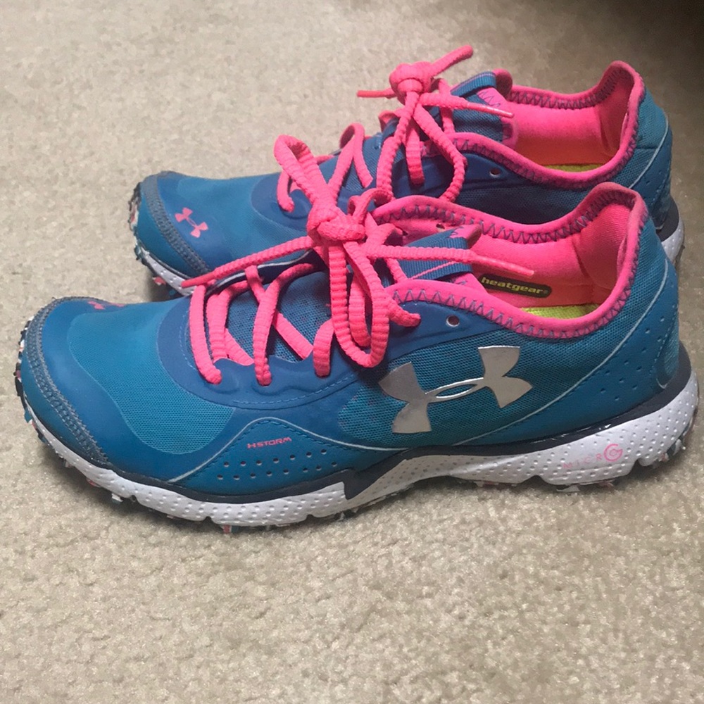 Ladies Under Armor shoes